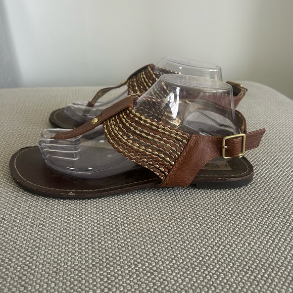 Steve Madden Brown Braided Metallic-Accent Thong Sandals - Picture 2 of 5